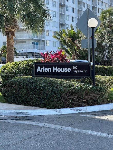 300 Bayview Dr Unit 210, Sunny Isles Beach, FL 33160