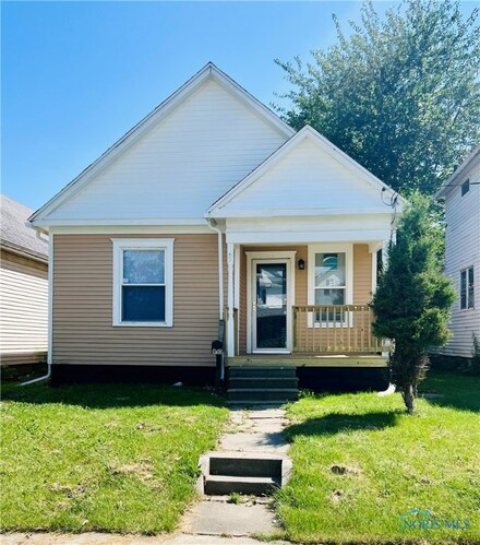 1110 Camden St, Toledo, OH 43605