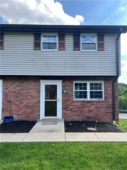 380 Northgate Dr Unit I, Apollo, PA 15613