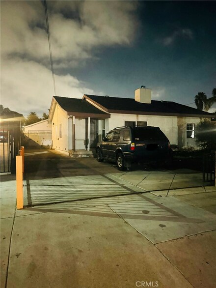 1011 Richland Ave, Santa Ana, CA 92703