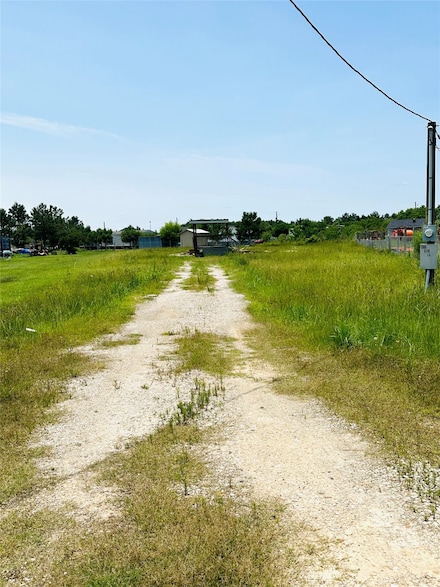 11 Road 5118, Cleveland, TX 77327
