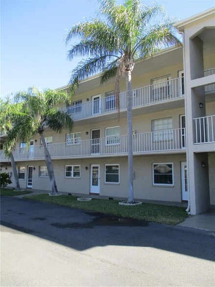 938 Virginia St Unit 105, Dunedin, FL 34698