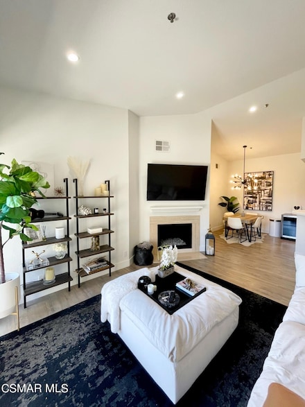 675 Oak Run Trail Unit 405, Oak Park, CA 91377