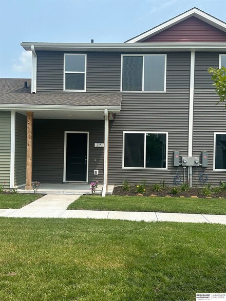2135 Aaron Way, Fremont, NE 68025