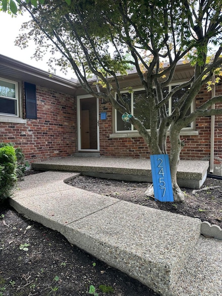 2457 Eastway Dr, Lexington, KY 40503