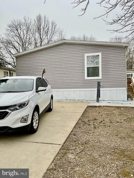 91 Berts Dr, Lothian, MD 20711