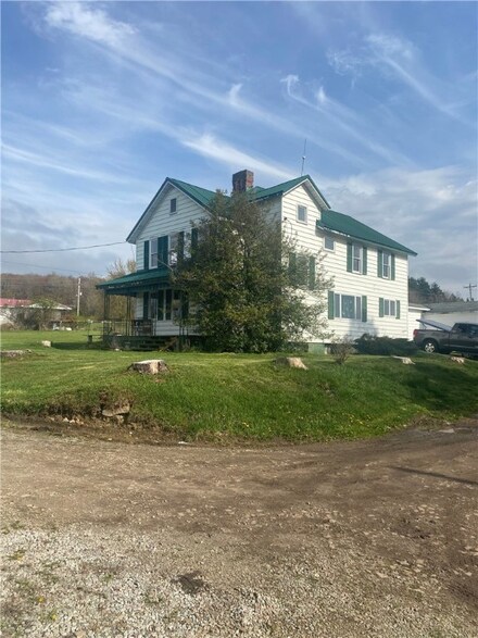 2429 Hemlock Lake Rd, Rossiter, PA 15772