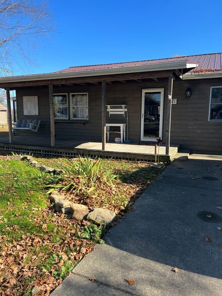 78 Perry St, Bainbridge, OH 45612