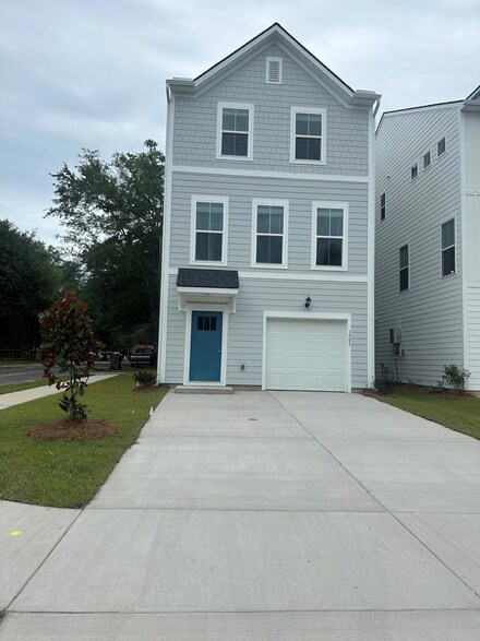 4065 Saint Johns Ave Unit 12b, North Charleston, SC 29405