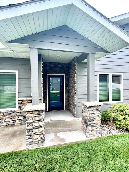 1422 W 20th Ave, Mitchell, SD 57301