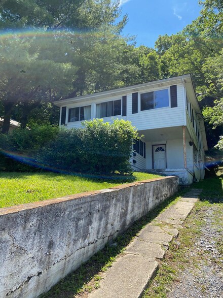 300 E Chestnut St, Johnson City, TN 37601