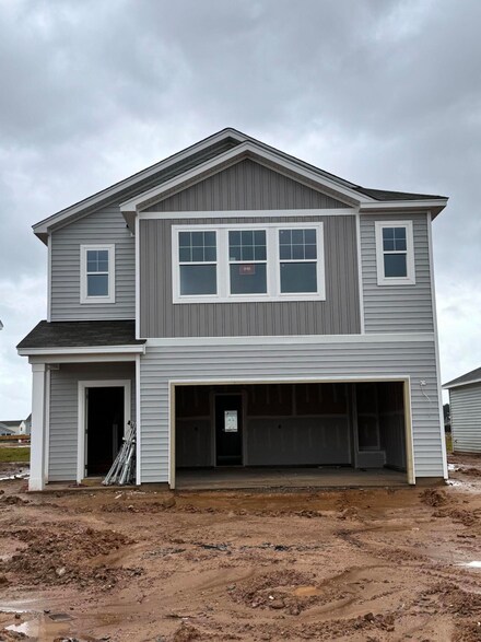 233 Phoenix Dr, Summerville, SC 29486