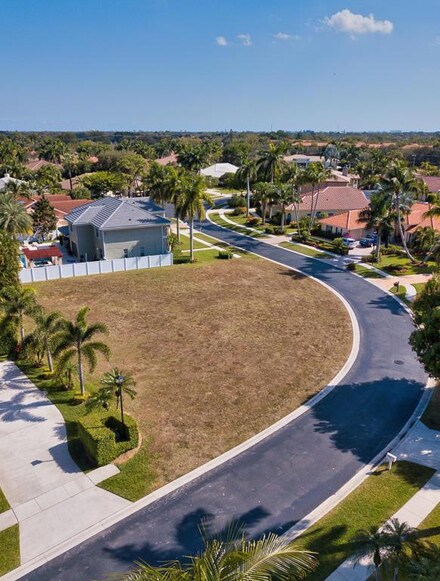 12852 Cocoa Pine Dr, Boynton Beach, FL 33436