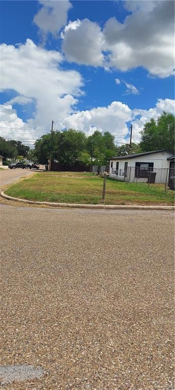 118 N Kansas Ave, Weslaco, TX 78596