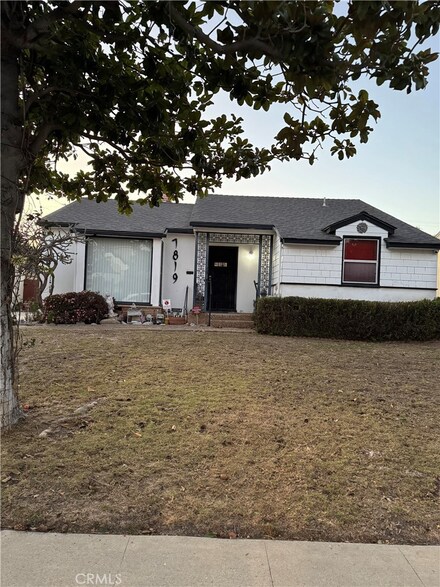 7819 El Manor Ave, Los Angeles, CA 90045