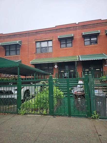 610 Kosciuszko St, Brooklyn, NY 11221