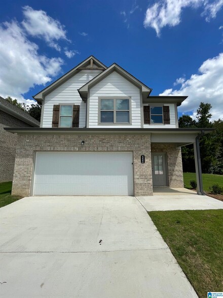 321 Shiloh Creek Dr, Calera, AL 35040