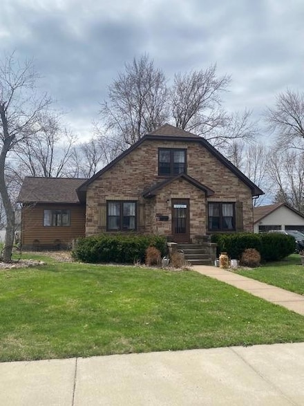1121 Water St, Chippewa Falls, WI 54729