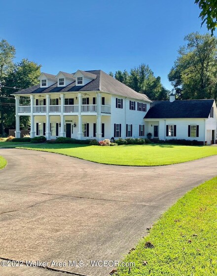 202 Valley Rd, Sulligent, AL 35586
