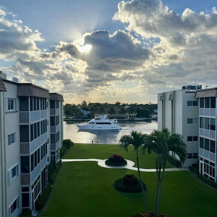 646 Snug Harbor Dr Unit H410, Boynton Beach, FL 33435