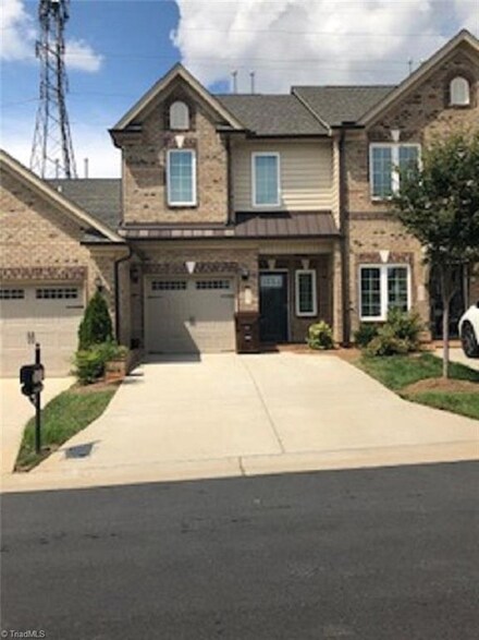 803 Piedmont Crossing Dr, High Point, NC 27265