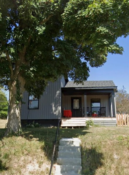 292 W College St, Rio Grande, OH 45674