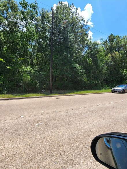 0 W Village Dr, Houston, TX 77039
