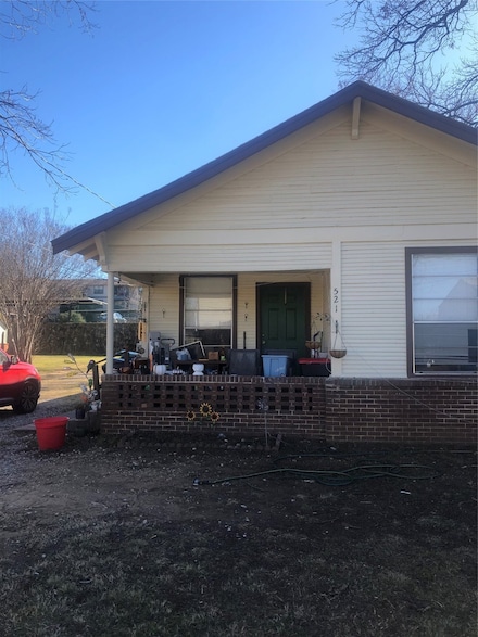 521 W Collins St, Denton, TX 76201