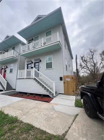 2718 S Galvez St, New Orleans, LA 70125