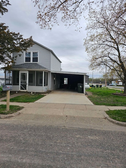 302 E Amelia St, Cassville, WI 53806