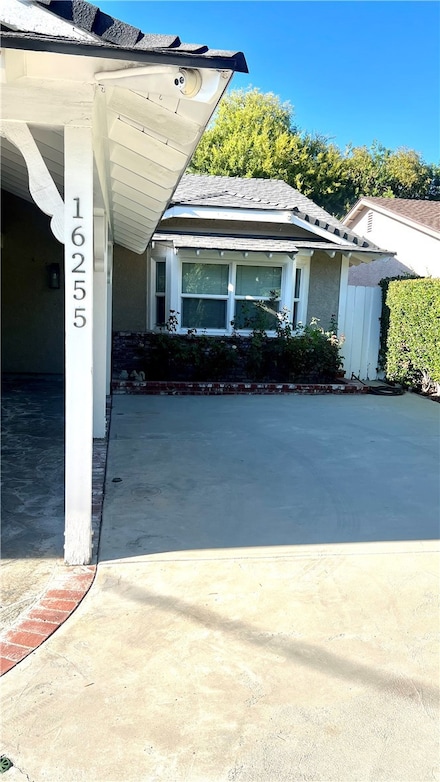 16255 Dickens St, Encino, CA 91436