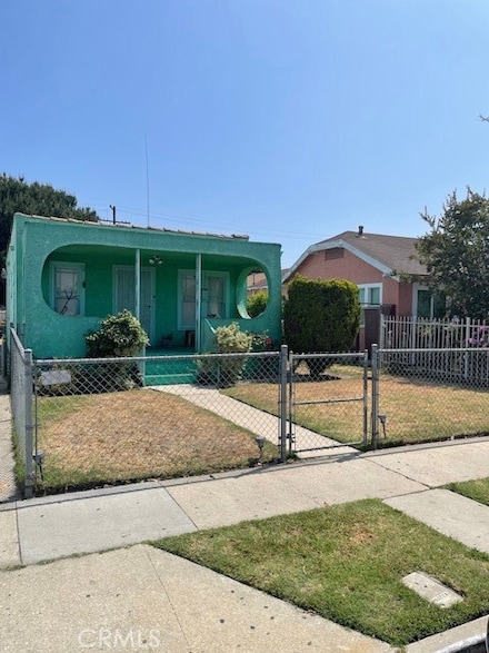 1322 E 70th St, Los Angeles, CA 90001