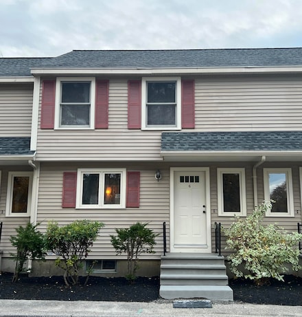 162 Beach St Unit 6, Saco, ME 04072