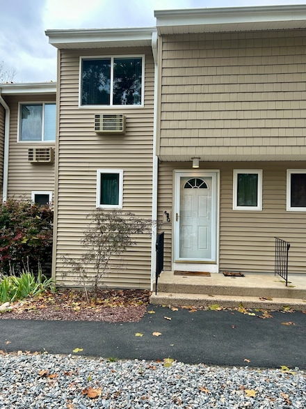 220 Main St Unit 6G, New Hartford, CT 06057