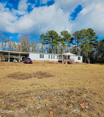 157 Beacon Ln, Cameron, NC 28326