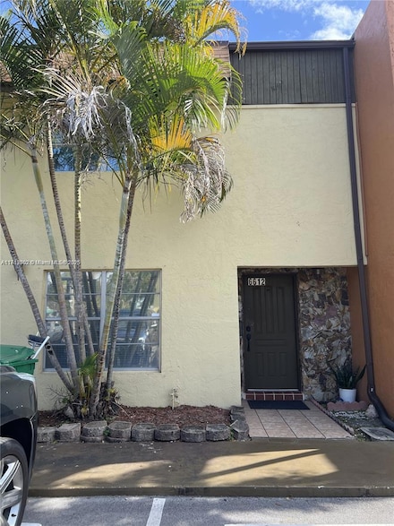 6612 SW 41st St, Davie, FL 33314
