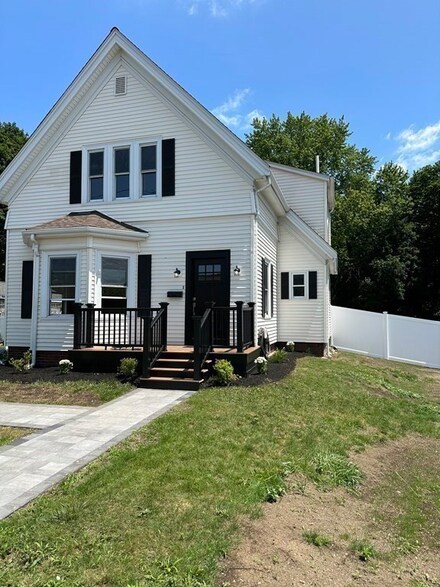 117 Monroe St, Abington, MA 02351