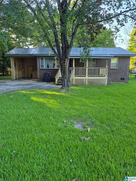 2080 Carson St, Calera, AL 35040