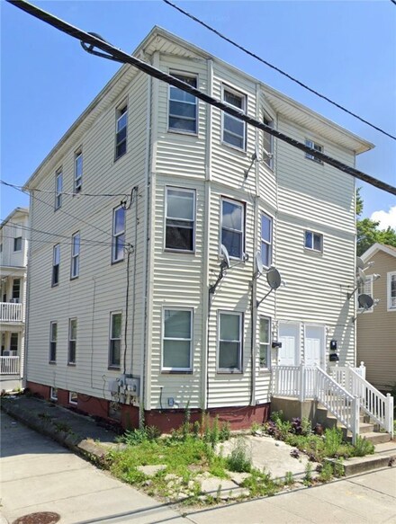 70 Ocean St, Providence, RI 02905
