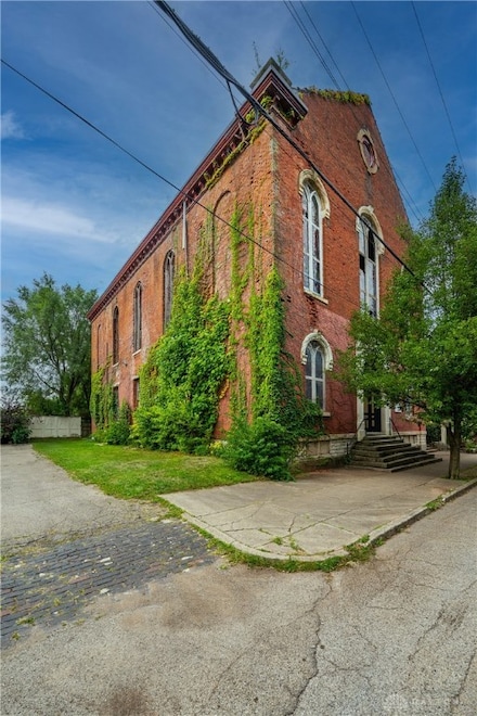 1420 E 4th St, Dayton, OH 45402