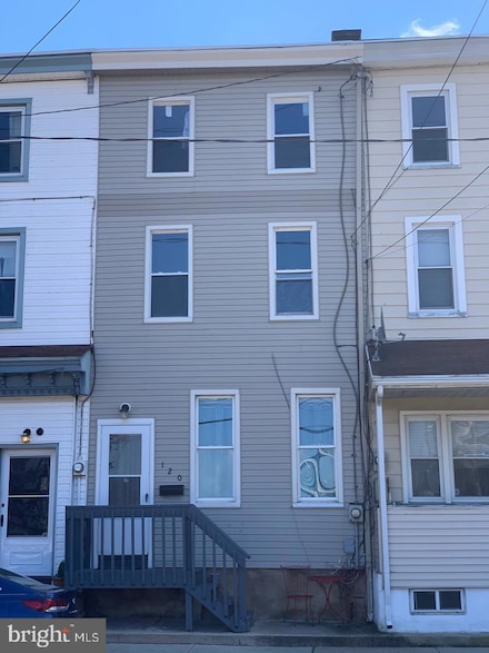 120 S King St, Gloucester City, NJ 08030