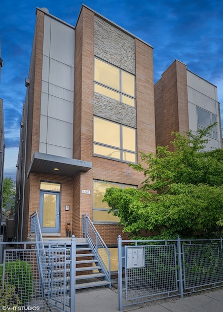 1350 W Diversey Pkwy Unit 1, Chicago, IL 60614
