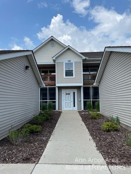 1522 Oakfield Dr Unit 212, Ann Arbor, MI 48108