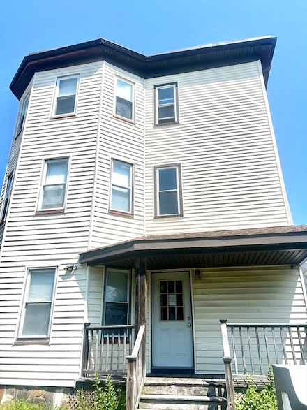 92 Elliot St Unit 3, Brockton, MA 02302