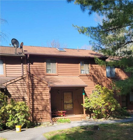 252 Bristol Way, Bushkill, PA 18324