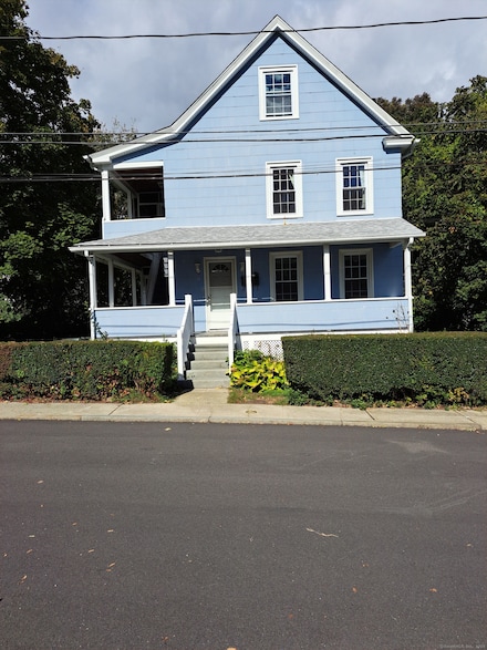 11 Ann St Unit 2nd Fl, New London, CT 06320