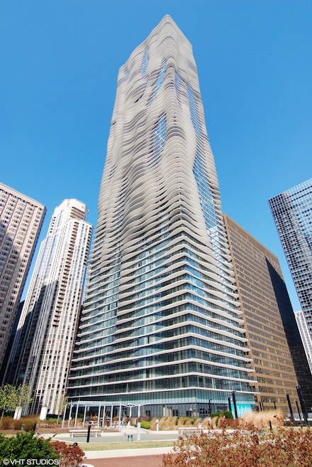 225 N Columbus Dr Unit 6006, Chicago, IL 60601