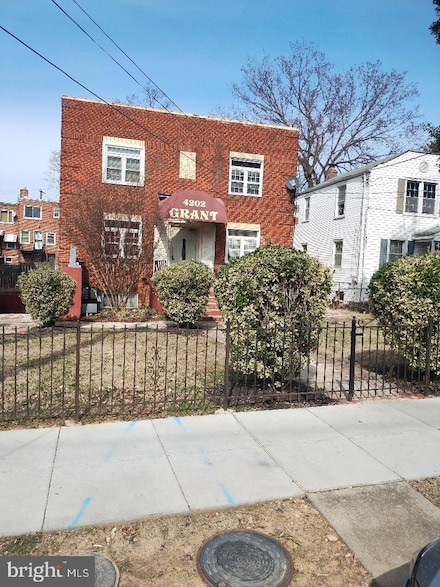 4202 Grant St NE Unit 202, Washington, DC 20019