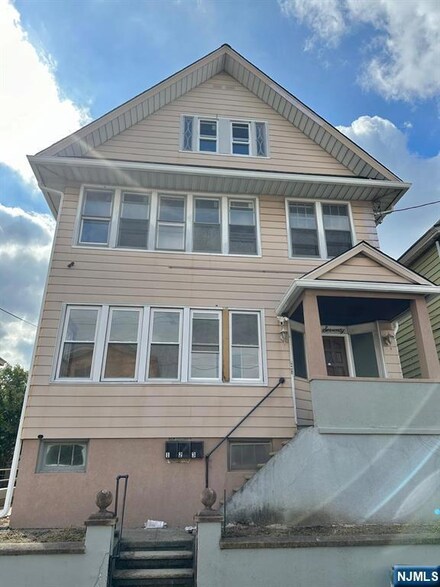 270 Pacific St Unit 2, Paterson, NJ 07503