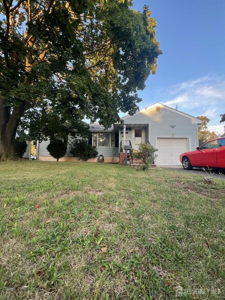 63 Plainfield Ave, Edison, NJ 08817